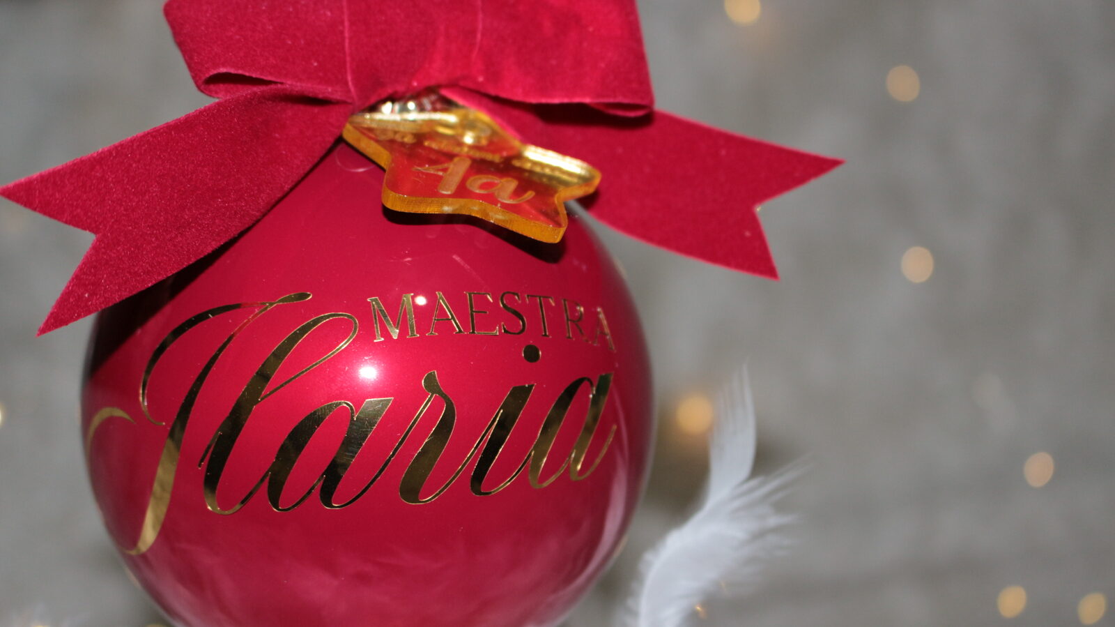 Grazie Maestra — pallina di Natale personalizzata in vetro 10 cm, Rosso lucido