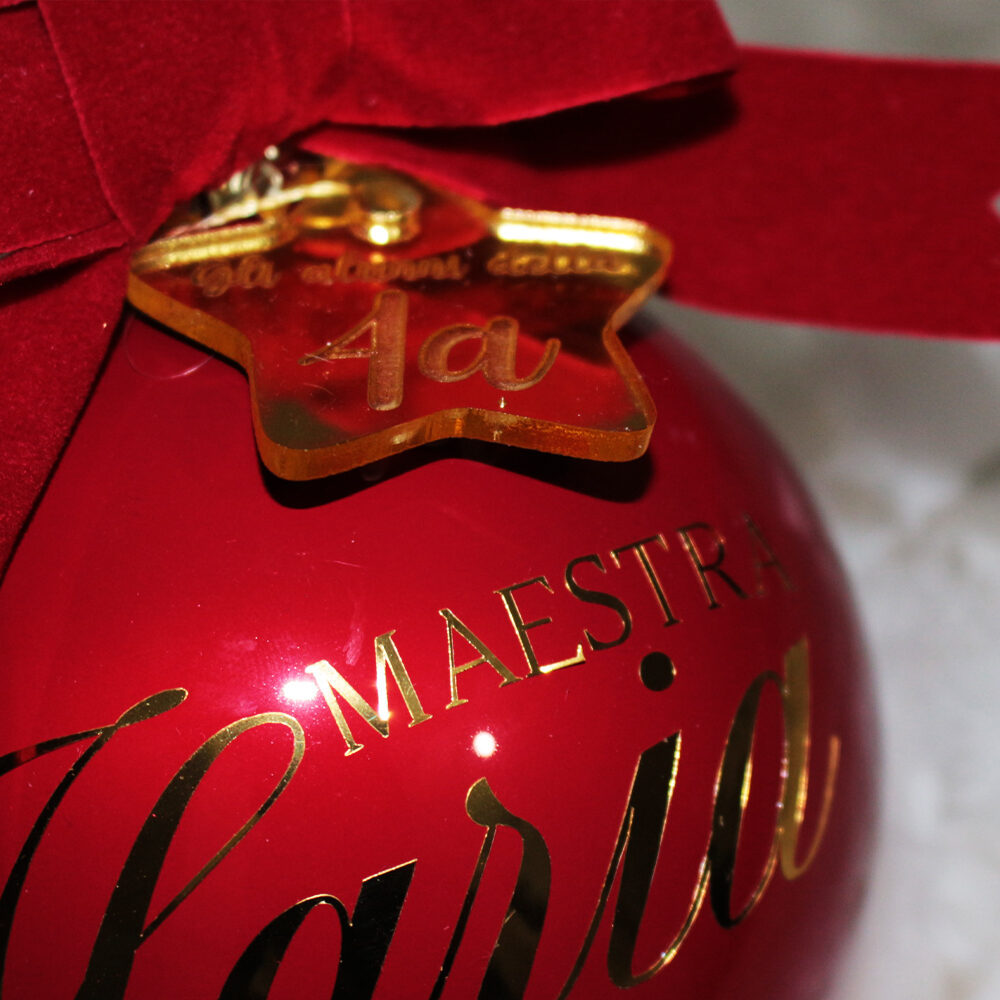 Grazie Maestra — pallina di Natale personalizzata in vetro 10 cm, Rosso lucido