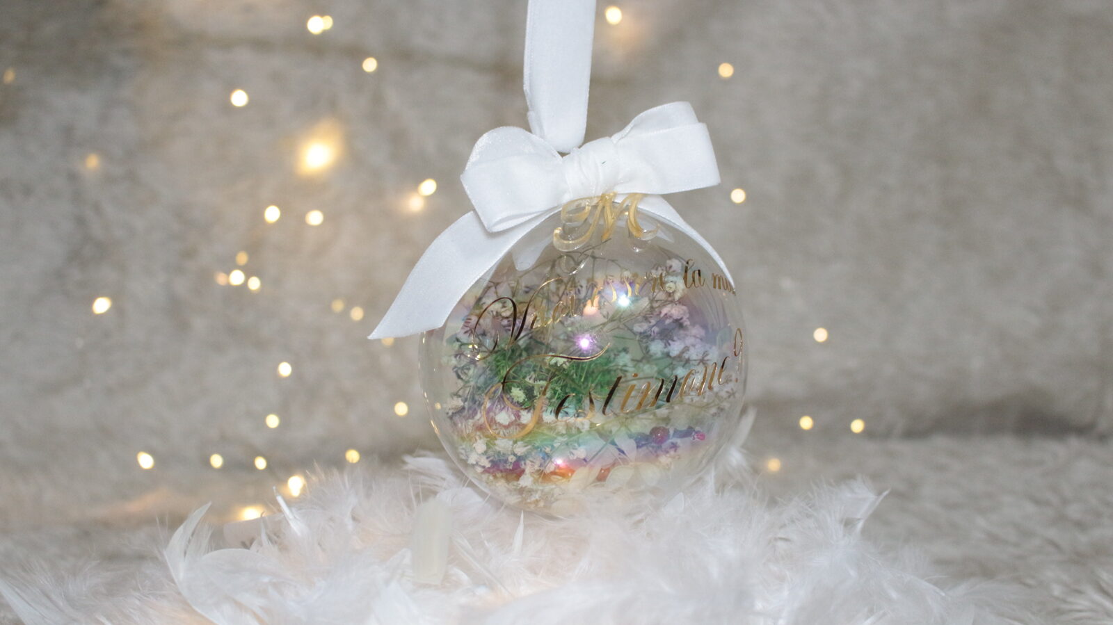 Vuoi essere la mia Testimone? — pallina di Natale personalizzata in vetro 10 cm, Trasparente riempita con fiori secchi e coriandoli pastello